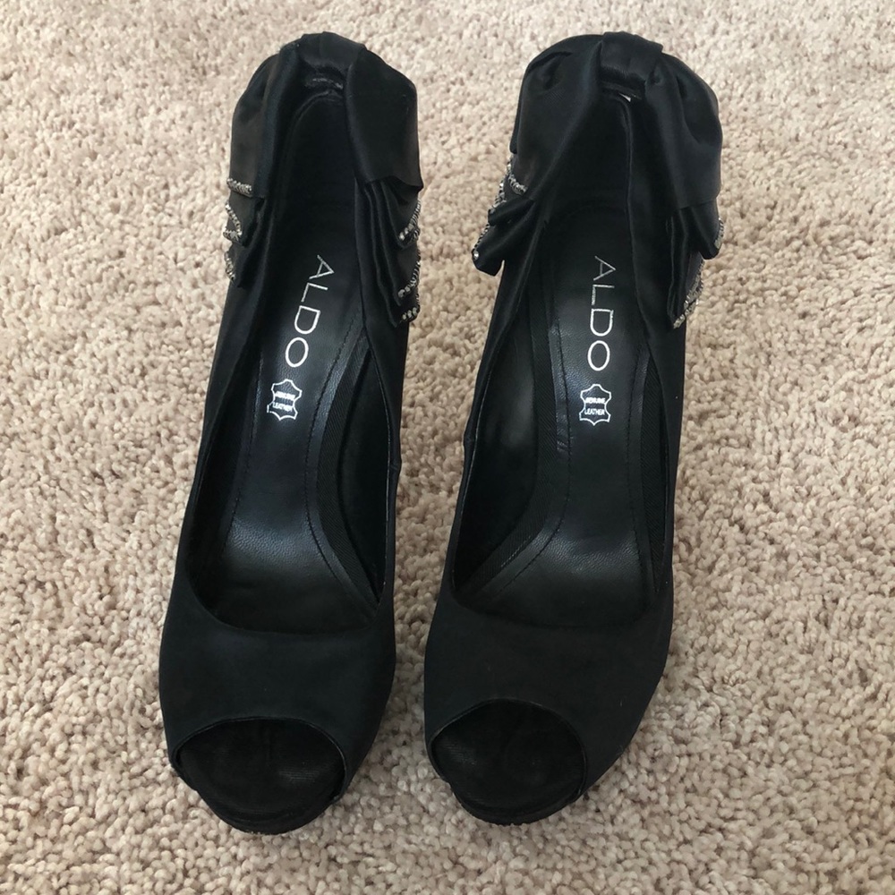 Aldo bow heels